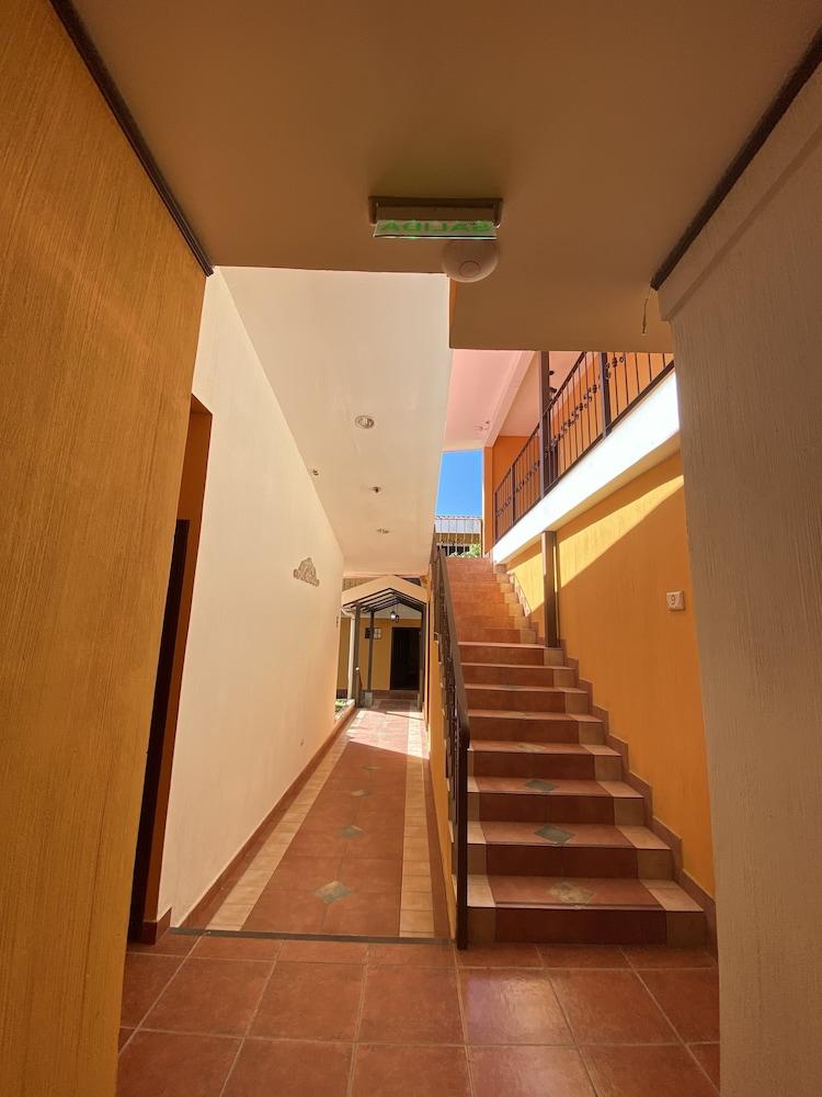 Hotel Villa Terra San Salvador Bagian luar foto